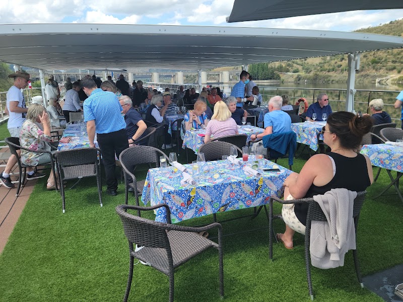 Scenic Azure - Scenic Azure, Cais de Miragaia, 4050-430 Porto, Portugal