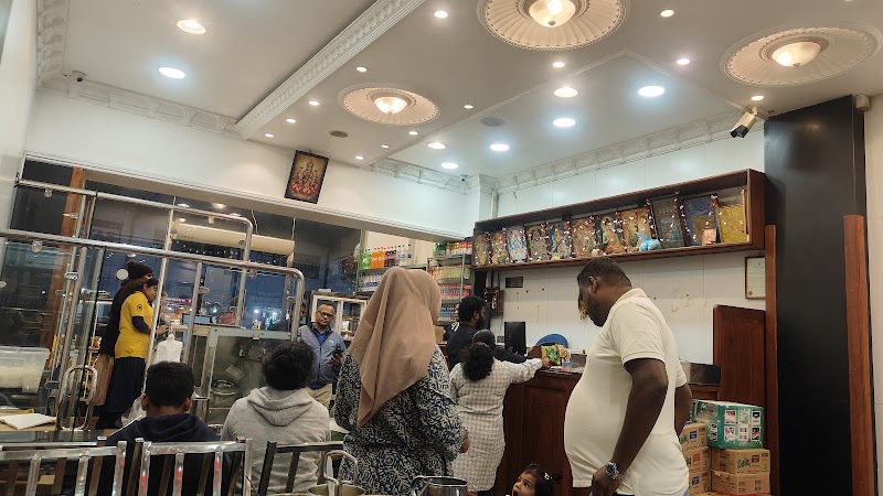 Ambaal's Pure Vegetarian Hotel & Restaurant - Ambaal's Pure Vegetarian Hotel & Restaurant, yosuf building, No 52 New Bazar Street, නුවරඑළිය 22200, Sri Lanka