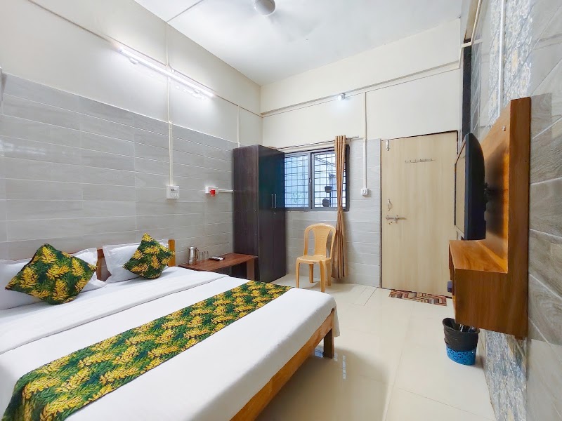 OM Lodging - OM Lodging, Sunrise tower, Opposite Court building, Mahadik compound Nardave naka, Mumbai - Goa Hwy, Kankavli, Maharashtra 416602, India