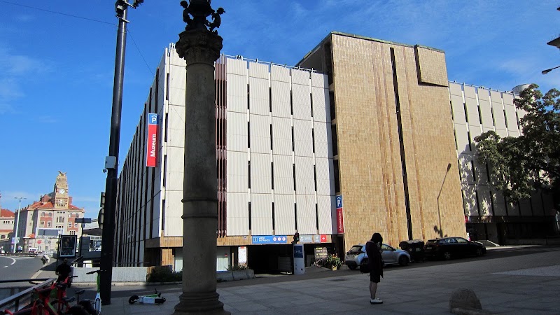 Parking Center - Parking Center, Wilsonova 372/6, 110 00 Praha 1-Vinohrady, Czechia