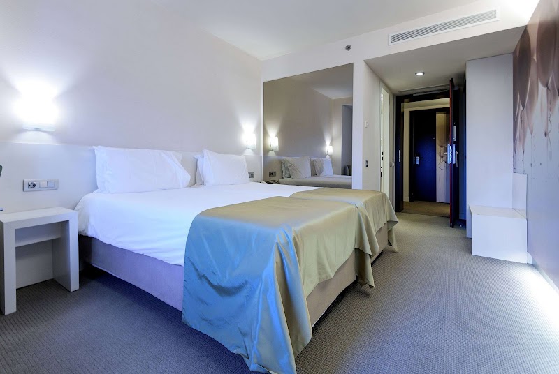 Ramada Plaza by Wyndham Bucharest Convention Center - Ramada Plaza by Wyndham Bucharest Convention Center Bulevardul Poligrafiei 3-5 A, 3-5, 013704 București, Romania