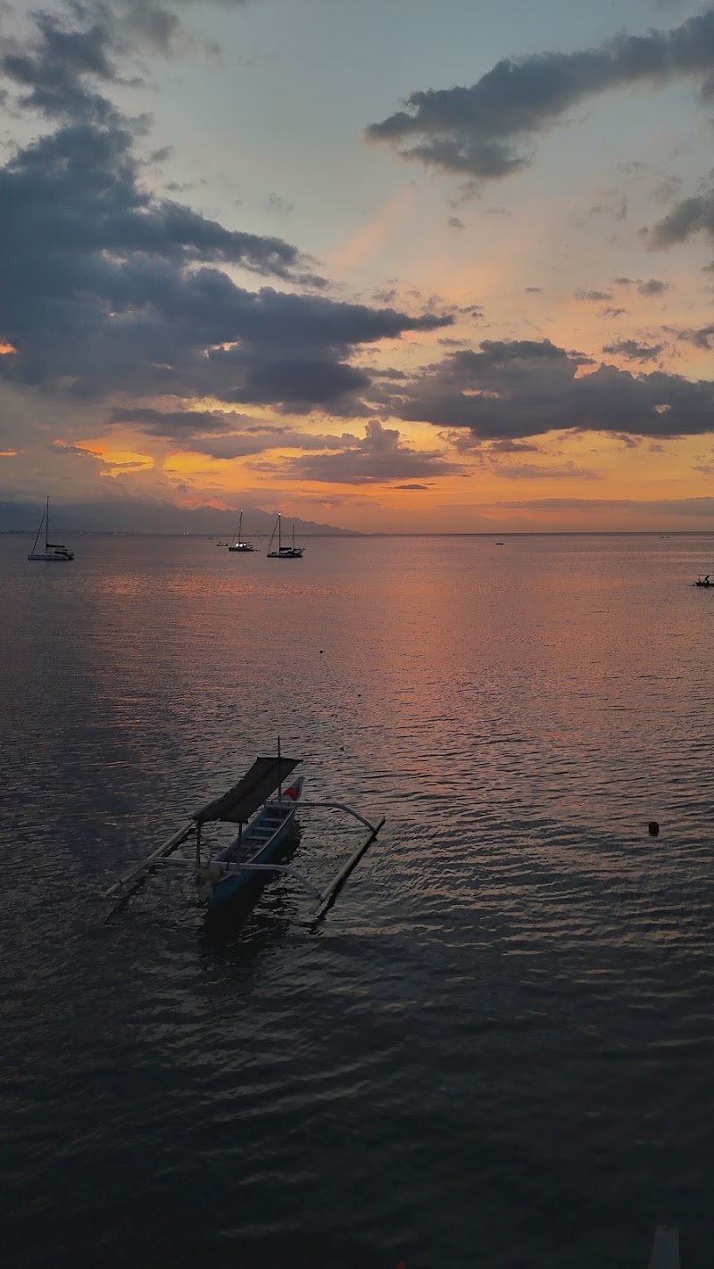Lovina Beach - Lovina Beach, Jl. Raya Singaraja, R2PC+JMG, Temukus, Kecamatan Buleleng, Kaliasem, Kec. Banjar, Kabupaten Buleleng, Bali 80117, Indonesia