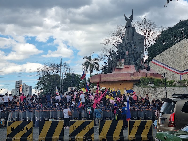 EDSA People Power Monument - EDSA People Power Monument H3X6+X2Q, Epifanio de los Santos Ave, Quezon City, Metro Manila, Philippines