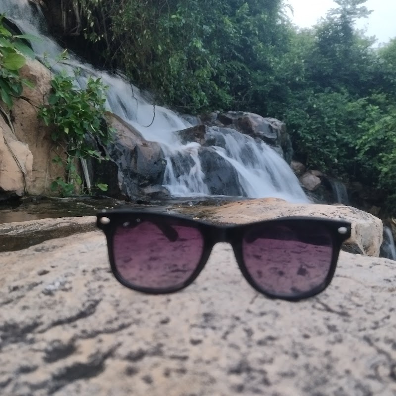 Muni waterfall baradawan - Muni waterfall baradawan, G6JQ+585, Unnamed Road, Kankidipa, Chhattisgarh 496551, India