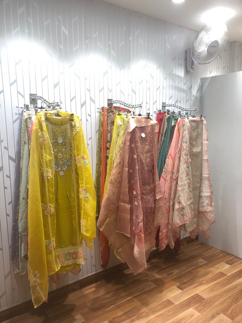 BARQAT : Reasonable Ladies Ethnic Wear - BARQAT : Reasonable Ladies Ethnic Wear Address: UGF 12, SUSHANT, Vyapar Kendra Rd, Block C, Sushant Lok Phase I, Sector 43, Gurugram, Haryana 122009, India