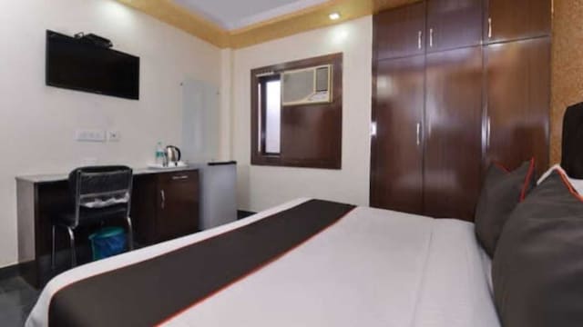 Hotel O NK Prime Residency Near Lotus Temple - Hotel O NK Prime Residency Near Lotus Temple B71 ,Sant nagar, Iskcon Temple Rd, New DelhiSant Nagar, East of Kailash, New Delhi, Delhi, 110065, India