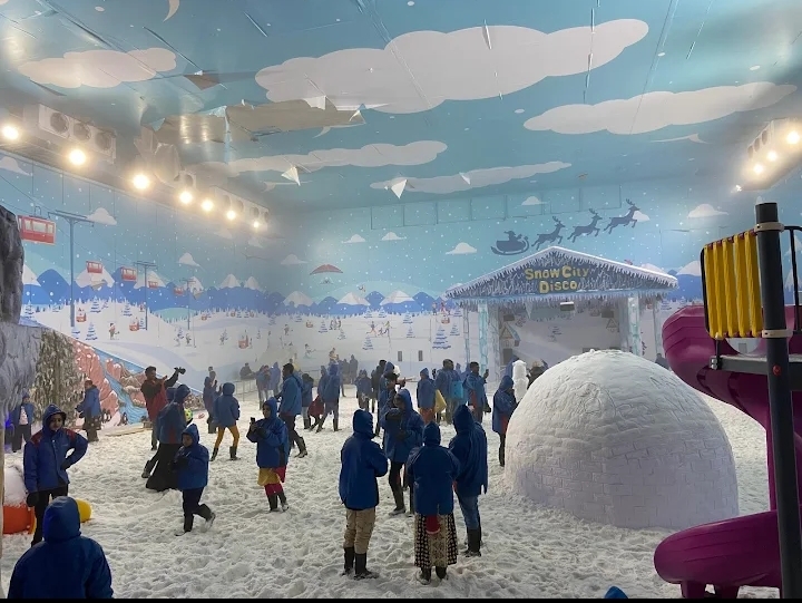 Snow City Bengaluru - Snow City Bengaluru Fun World Complex, 1st floor, Snow city, Jayamahal Main Rd, opposite TV Tower, J.C.Nagar, Bengaluru, Karnataka 560006, India