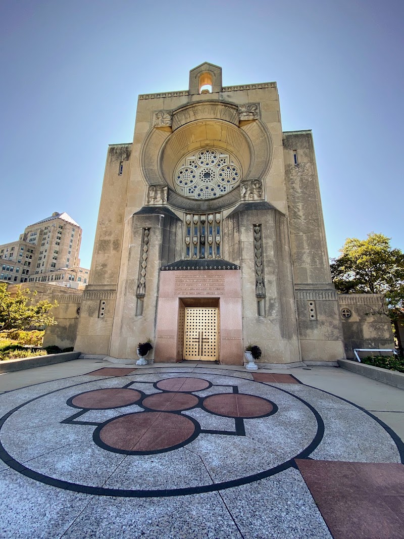 Loyola University Chicago - Loyola University Chicago 1032 W Sheridan Rd, Chicago, IL 60660, USA