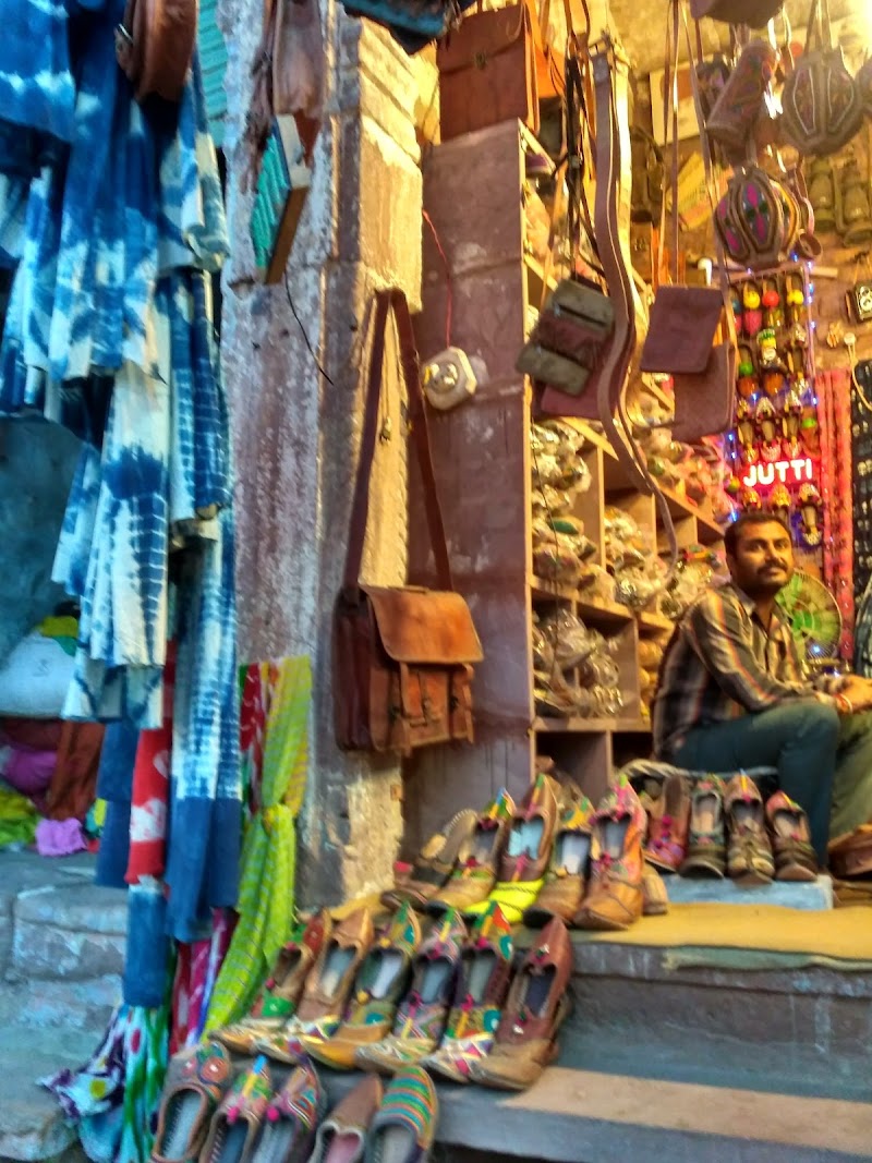 Clock Market - Clock Market, 72WF+28P, Clock Tower Rd, Ghantaghar Market, Jodhpur, Rajasthan 342001, India