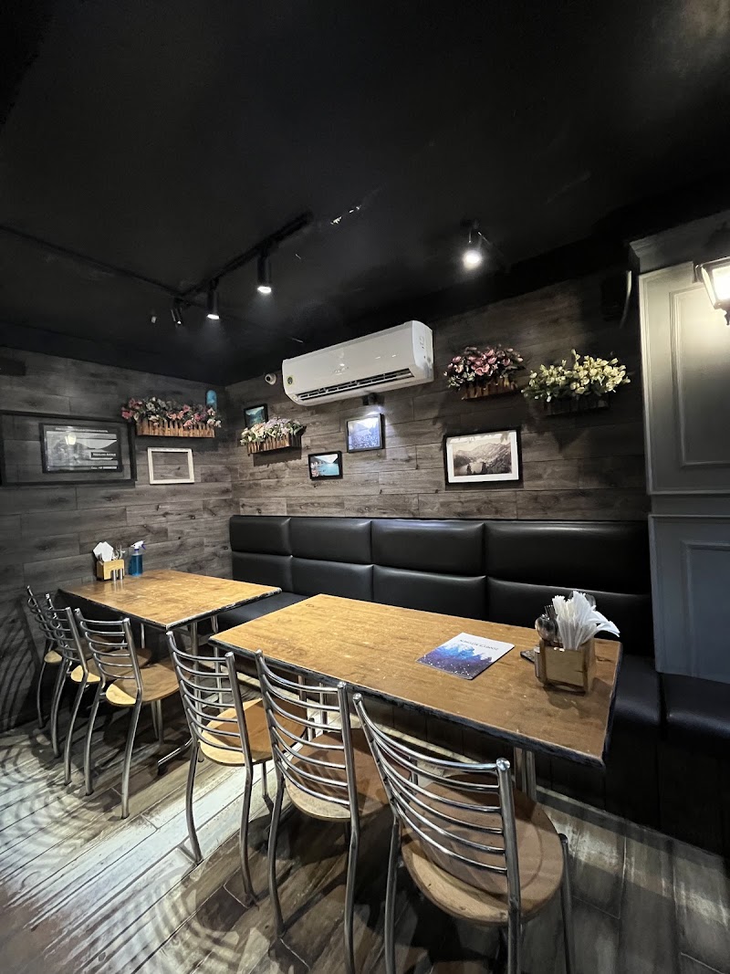 Zoobys Kitchen - Zoobys Kitchen 76-A, 1st Floor, G Block, Kalindi Kunj, Noida Rd, Shaheen Bagh, Okhla, New Delhi, Delhi 110025, India