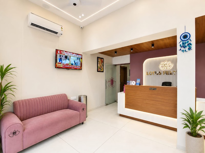 Lotus Feet Inn - Lotus Feet Inn D 59/32 A beside Varanasi medicity hospital Mahmoorganj Rd, shivpurva, Sigra, Varanasi, Uttar Pradesh 221010, India