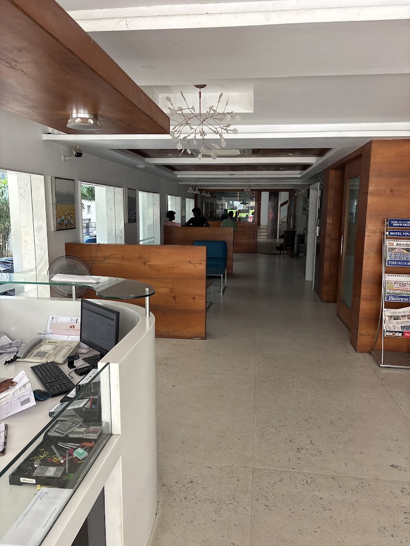 Treebo Vinayak Inn - Treebo Vinayak Inn Building No. 61, Geetha Hall Rd, Opp.Railway Station, Junction, Gopalapuram, Coimbatore, Tamil Nadu 641018, India