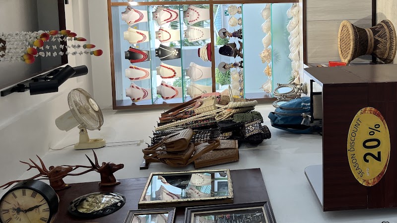 The Aaryan’s craft outlet - The Aaryan’s craft outlet, Lemon Tree Hotel Lobby, Lamba Line, Sri Vijaya Puram, Andaman and Nicobar Islands 744103, India