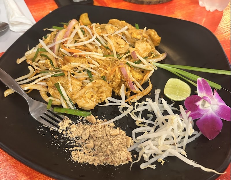 Madam Saranair Thai Food restaurant - Madam Saranair Thai Food restaurant 139/1 Soi Sukhumvit 21 (Asoke Soi 1 sub-district, Watthana, Krung Thep Maha Nakhon 10110, Thailand
