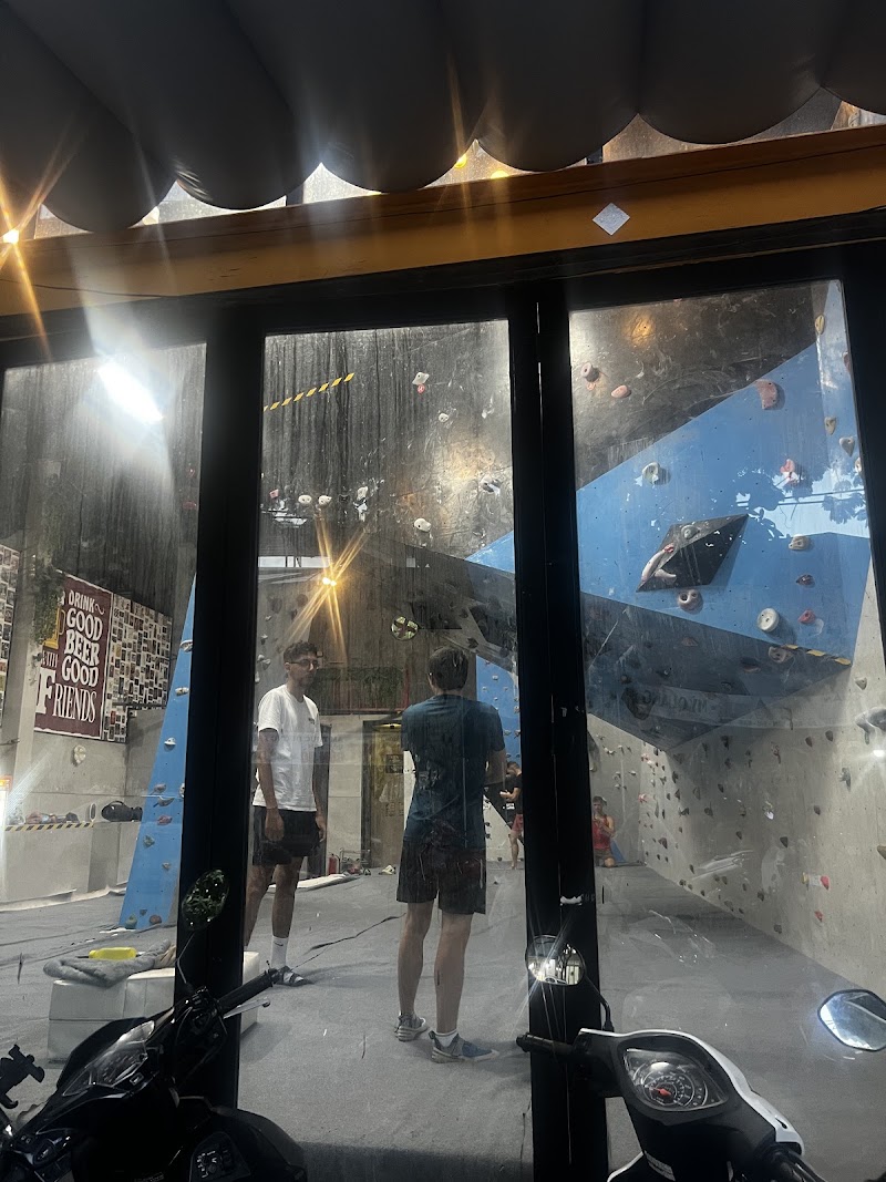 Danang Climbing Gym - Danang Climbing Gym 119b Mai Am, Hải Châu, Đà Nẵng 550000, Vietnam