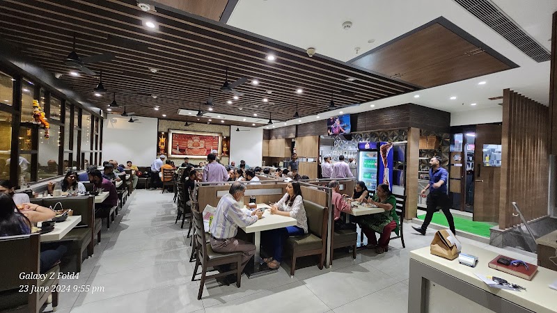 Lark (Pure Veg Restaurant) - Lark (Pure Veg Restaurant) 18, Neelkanth Corporate Park, Neelkanth Kingdom, Vidyavihar West, Vidyavihar, Mumbai, Maharashtra 400086, India