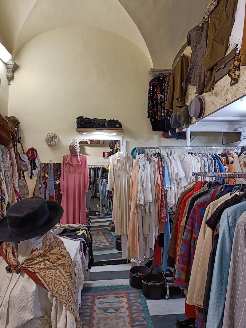 Clochard - Clochard, Via dei Conti, 16r, 50123 Firenze FI, Italy