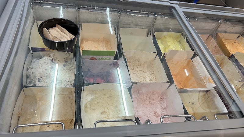 Penguins Ice Cream @ Padmanabhnagar - Penguins Ice Cream @ Padmanabhnagar, RK Layout, 205C, RK Layout 2nd Stage, Kadarenahalli, Stage II, Padmanabhanagar, Bengaluru, Karnataka 560070, India