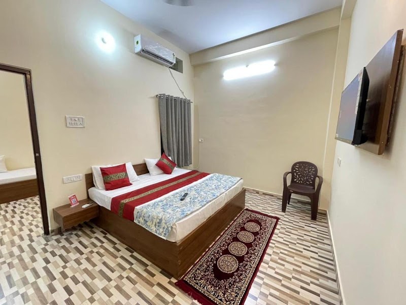 Kashi Paradise Stay - Homestay near temple in Varanasi - Kashi Paradise Stay - Homestay near temple in Varanasi, House No. 89, Lane Number 2, near Sankatmochan Temple, Saket Nagar Colony, Lanka, Varanasi, Uttar Pradesh 221005, India