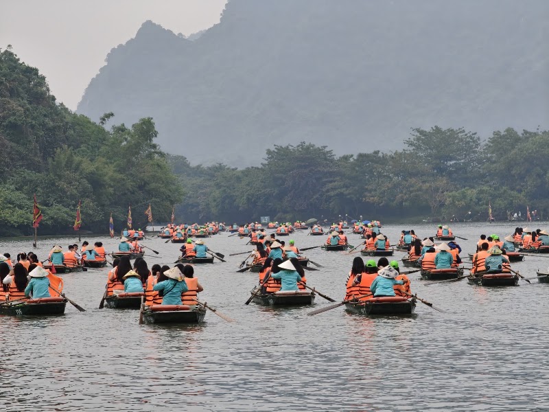 Trang An Departure Boat Ticket - Trang An Departure Boat Ticket, 7W39+7G5, Hoa Lu, Ninh Binh, Vietnam