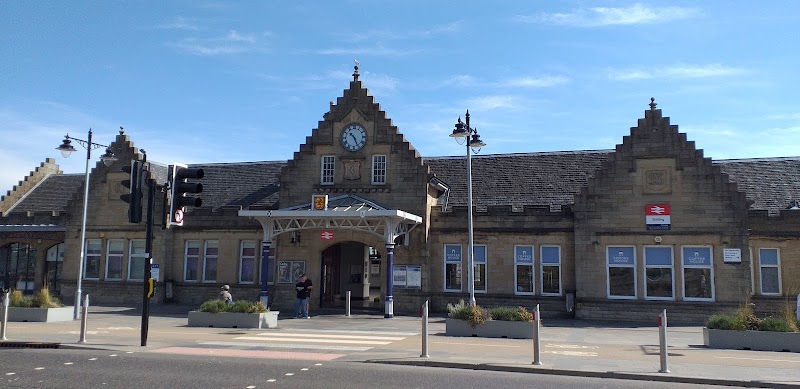 Stirling Railway Station - Stirling Railway Station, Goosecroft Rd, Stirling FK7 7NU, UK