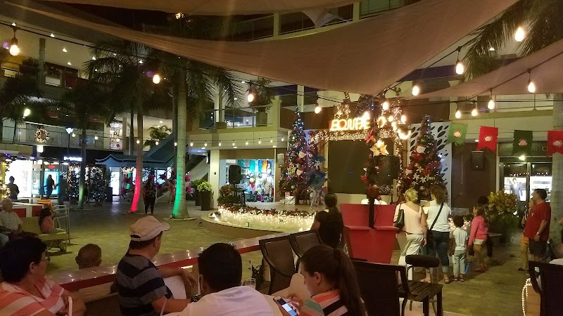 Palm Beach Plaza Mall - Palm Beach Plaza Mall, L.G. Smith Blvd 95, Noord, Aruba