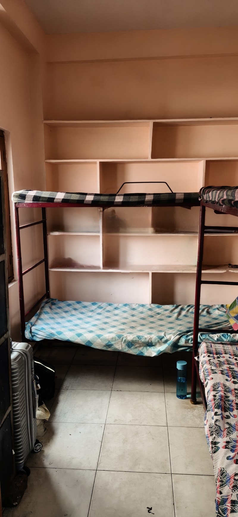 JK boys hostel - JK boys hostel P8G5+FCV, 48-11-6, Prakasham Rd, Srinagar, Dwaraka Nagar, Visakhapatnam, Andhra Pradesh 530016, India