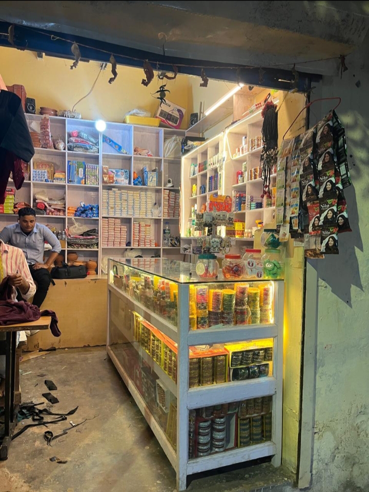 Priya Tailor & Cosmetics - Priya Tailor & Cosmetics U-37, Road, Balveer Market, DLF Phase 3, Nathupur, Gurugram, Haryana 122002, India