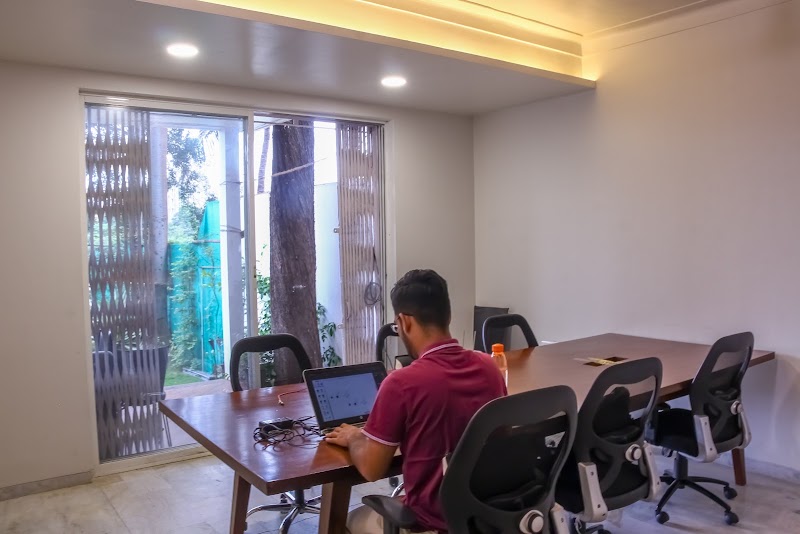 Urban Nomads Pune | Co-Live & Co-Work - Urban Nomads Pune | Co-Live & Co-Work, Bungalow No-5, N Main Rd, opposite Lane 6, Liberty Phase 2, Ragvilas Society, Koregaon Park, Pune, Maharashtra 411001, India
