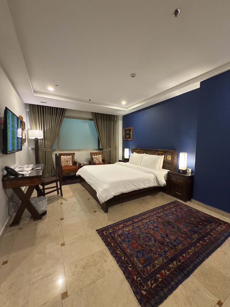 Roomy Signature Hotel - Roomy Signature Hotel, KFC back, Agha Khan Rd, next to total petrol pump, F-6 Markaz F 6 Markaz F-6, Islamabad, 44000, Pakistan