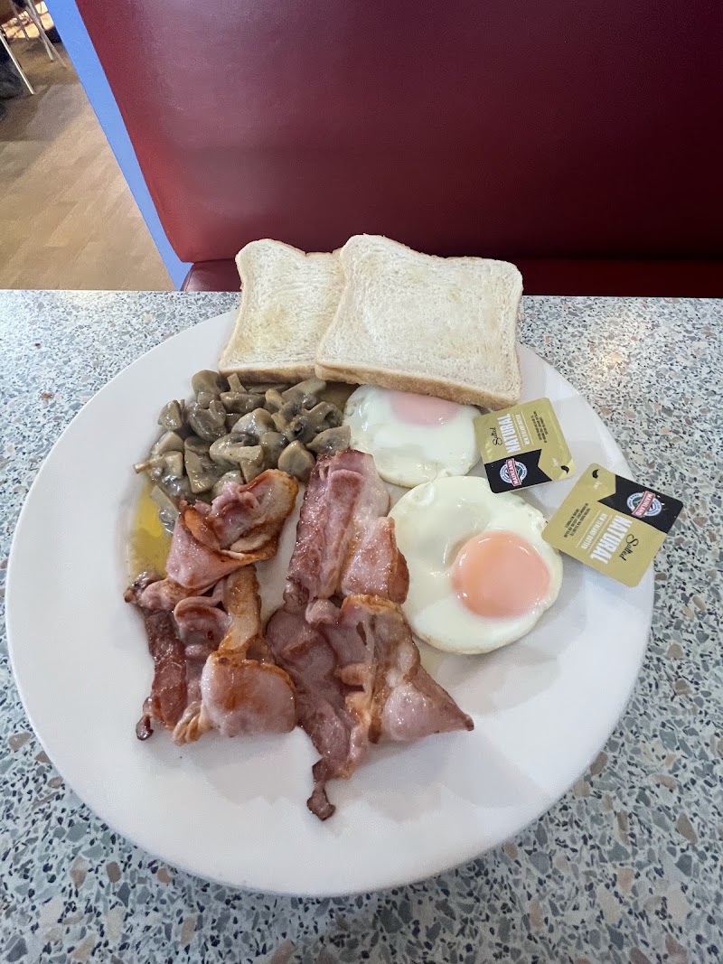 Ronnies Cafe & Bakery - Ronnies Cafe & Bakery 74 Broadway, Matamata 3400, New Zealand