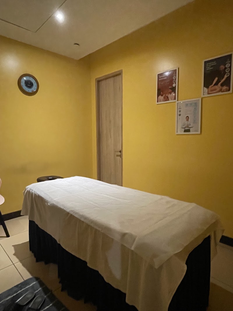Meghavi Wellness Spa | Holiday Inn Bengaluru Racecourse by IHG - Meghavi Wellness Spa | Holiday Inn Bengaluru Racecourse by IHG, Meghavi Spa, Ward No. 94 1st Floor, Holiday inn hotel, Seshadri Rd, Gandhi Nagar, Bengaluru, Karnataka 560009, India