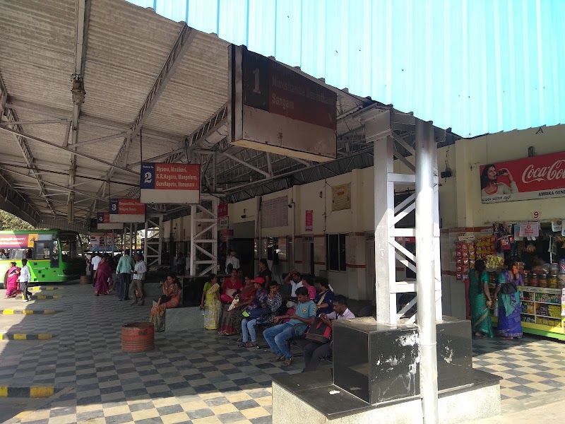 KSRTC Bus Stand, Srirangapattana - KSRTC Bus Stand, Srirangapattana, CMCR+9H9 Axis Bank ATM, ಶ್ರೀರಂಗಪಟ್ಟಣ, ಕರ್ನಾಟಕ 571438, India