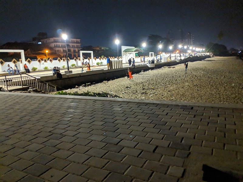 South Beach Promenade - South Beach Promenade, 6QXC+MQX, S Beach Rd, Kuttichira, Kozhikode, Kerala 673001, India