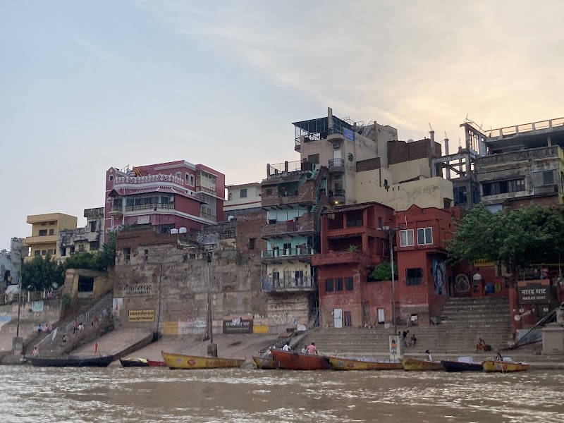 Dandi Ghat, (Varanasi) - Dandi Ghat, (Varanasi) 72W4+QVH, Hanuman Ghat Rd, Hanumaan Ghat, Bangali Tola, Varanasi, Uttar Pradesh 221001, India