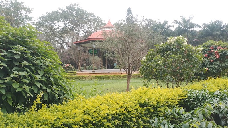 Shri Chamarajendra park playground - Shri Chamarajendra park playground 14th Ma Block 1, Model LIC Colony, Ambedkar Veedhi, Basaveshwar Nagar, Bengaluru, Karnataka 560001, India