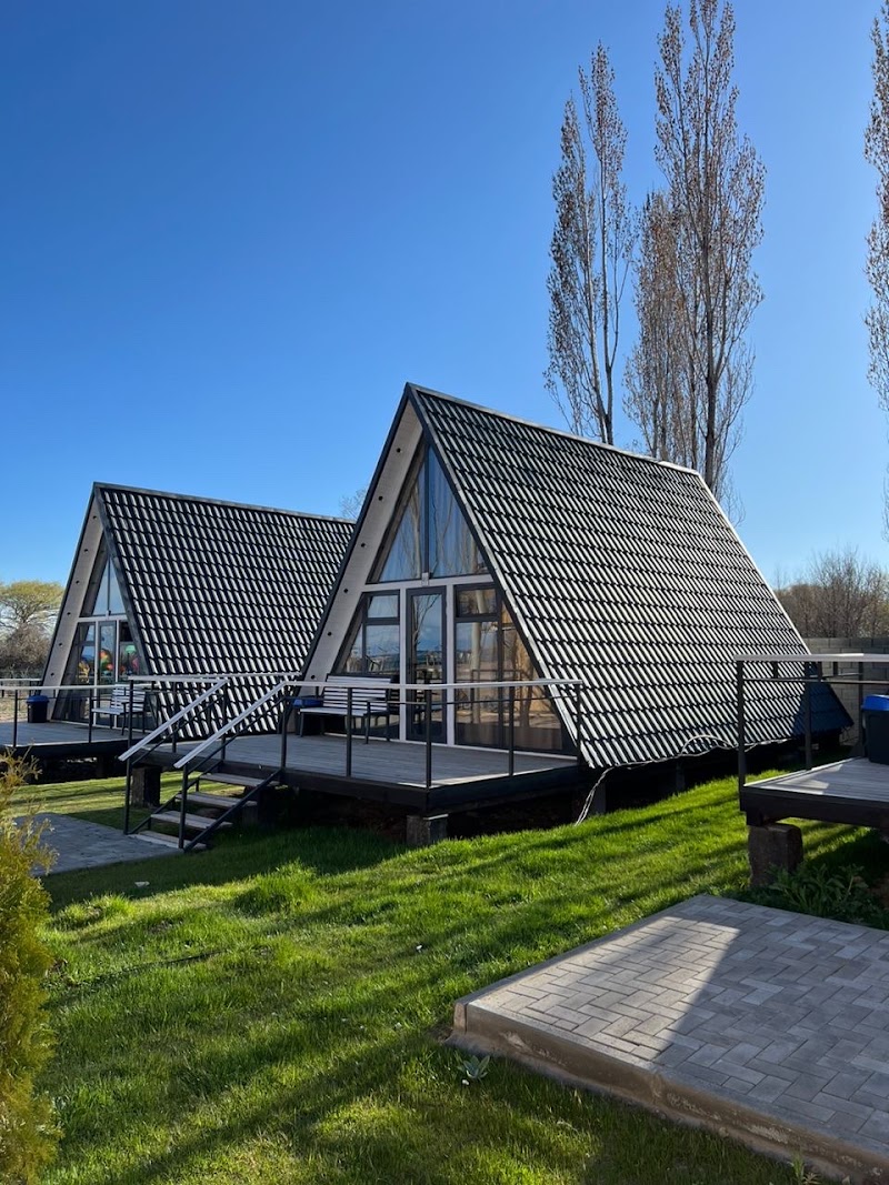 Atlantis Resort - Atlantis Resort, 90/1 Озерная, Chon-Sary-Oy 722119, Kyrgyzstan
