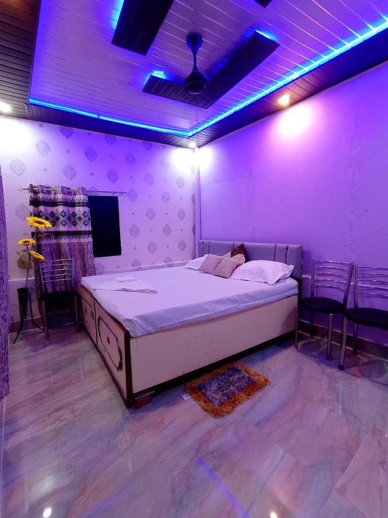 The Ghat Stays - The Ghat Stays Jagannath Mandir Rd, Near Assi Ghat, Campus, Dumraon Colony, Varanasi, Uttar Pradesh 221005, India