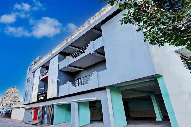 Super Townhouse by OYO Pondicherry