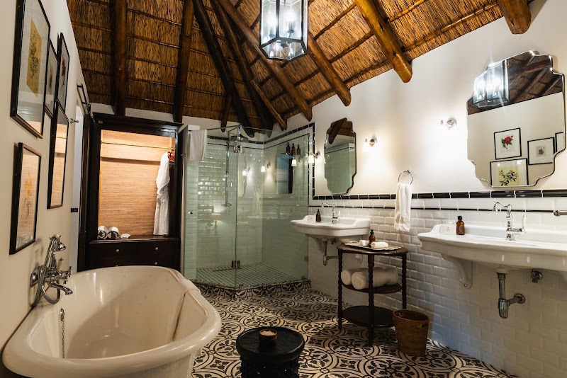 Kichaka Luxury Lodge - Lalibela Wildlife Reserve - Kichaka Luxury Lodge - Lalibela Wildlife Reserve, Assegaai Bush, Grahamstown, 6140, South Africa