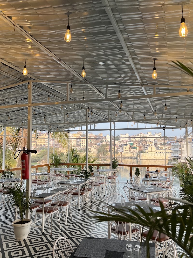 Lake Rasa Restaurant