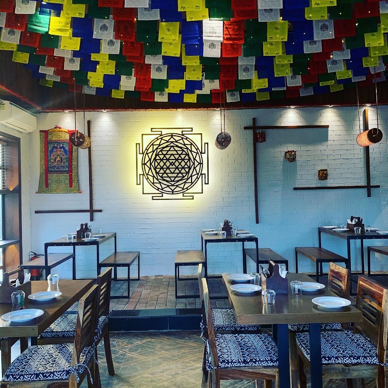 Yeti - The Himalayan Kitchen, Cross Point