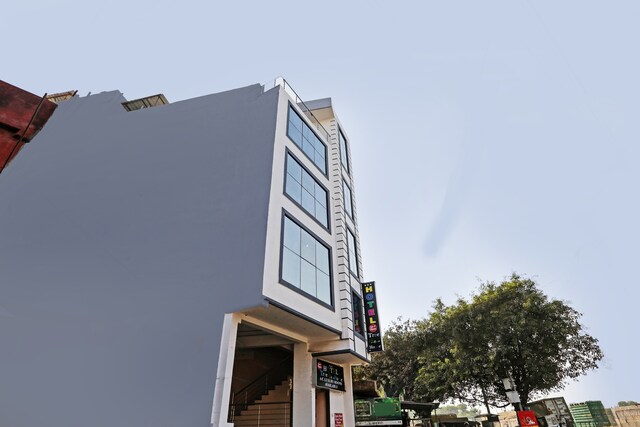 OYO Hotel Tree House