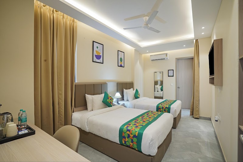 Treebo Premium Indus Crown - Treebo Premium Indus Crown A8, Block A, Sector 72, Noida, Uttar Pradesh 201301, India