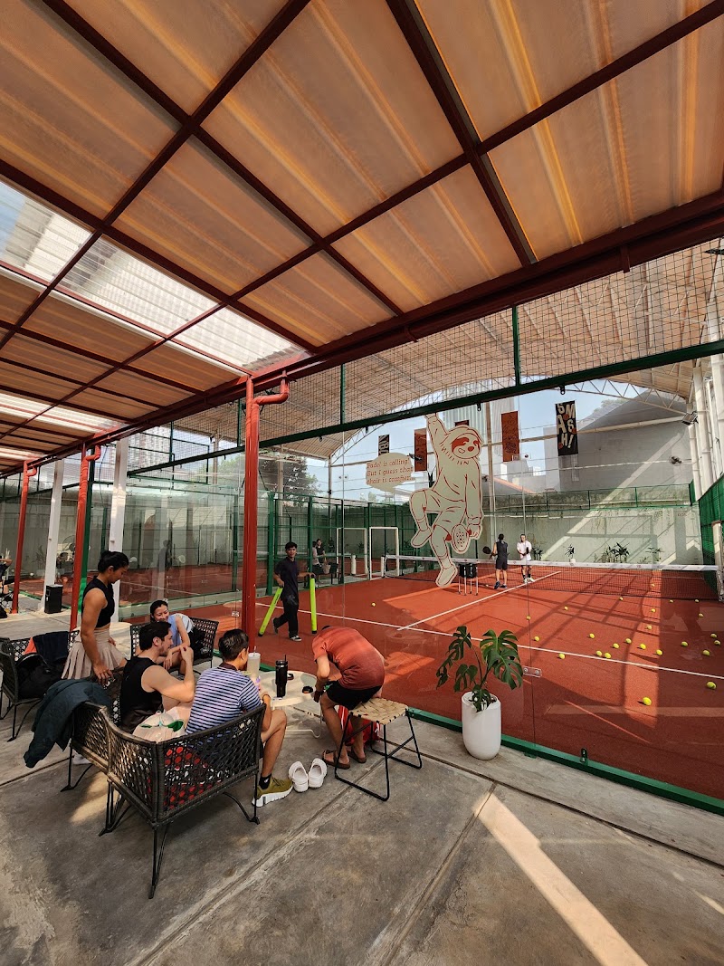 Casa de Padel - Casa de Padel Jl : Cilandak Tengah I Dalam No.15 A, RT.022/RW.1, Cilandak Bar., Kec. Cilandak, Kota Jakarta Selatan, Daerah Khusus Ibukota Jakarta 12430, Indonesia