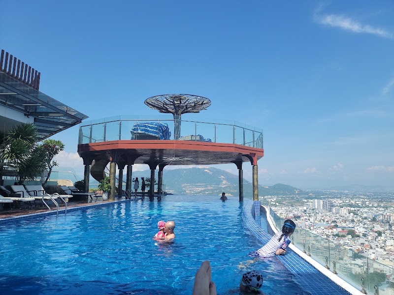 REGALIA GOLD HOTEL - REGALIA GOLD HOTEL, 39-41 Nguyễn Thị Minh Khai, Phường, Nha Trang, Khánh Hòa 650000, Vietnam