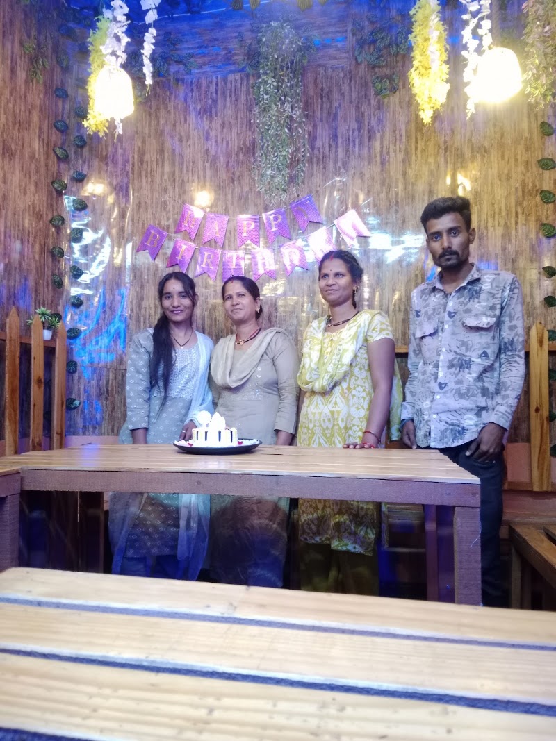 Shree Sanwariya Family Restaurant - Shree Sanwariya Family Restaurant PANDIT DIDAYAL COMPLEX, 1/2, Nanakheda, Mahakal Vanijya, Ujjain, Madhya Pradesh 456010, India