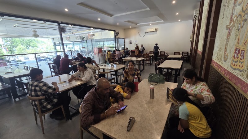 Udupi srinivasa restaurant - Udupi srinivasa restaurant MC2F+959, Srinivasa Nagar, Ramchandra Nagar, Tirupati, Andhra Pradesh 517507, India