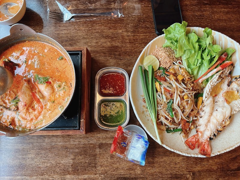 The Seafood Cafe & Restaurant - The Seafood Cafe & Restaurant 51/1 Phadung Dao Rd, Khwaeng Samphanthawong, Khet Samphanthawong, Krung Thep Maha Nakhon 10100, Thailand
