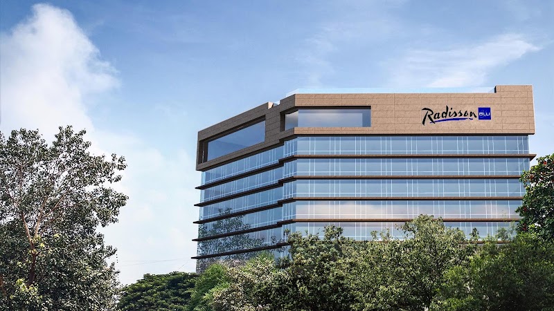 Radisson Blu Mumbai International Airport - Radisson Blu Mumbai International Airport Off Marol Maroshi Rd, near Metro Station Marol Naka, Bori Colony, Gamdevi, Marol, Andheri East, Mumbai, Maharashtra 400059, India